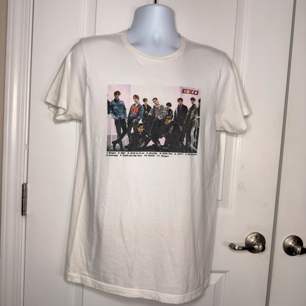 EXO K-Pop Urban Coconu SM Global Shop Graphic T-Shirt White Medium